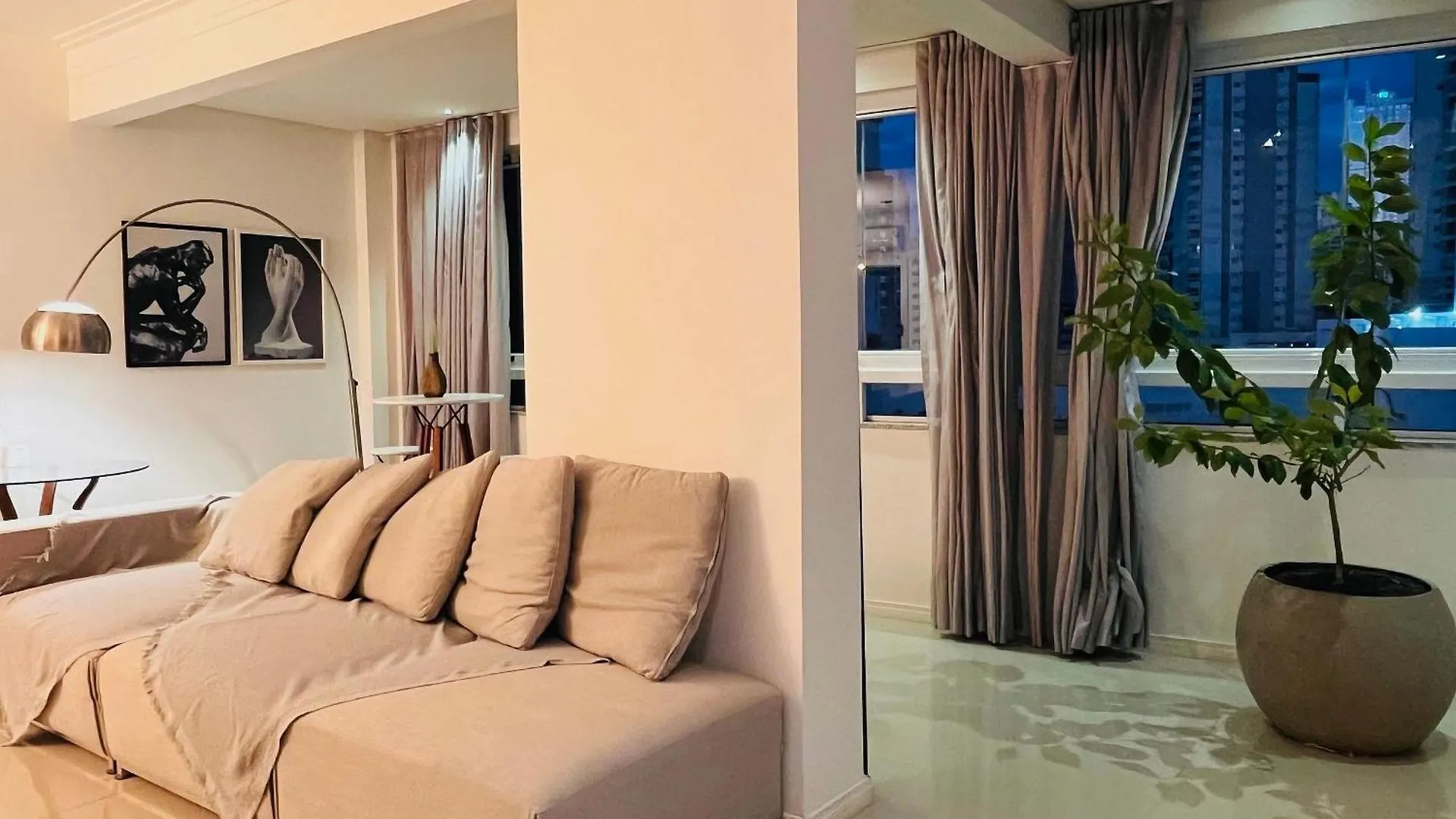 Curta!|193| Luxo Contemporaneo 2 Suites | Piscina Balneário Camboriú 巴西